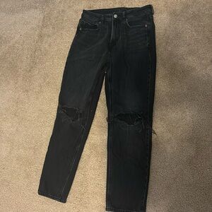 American Eagle Mom Jeans Strigid Size 8 Medium Wash High Rise Distressed…